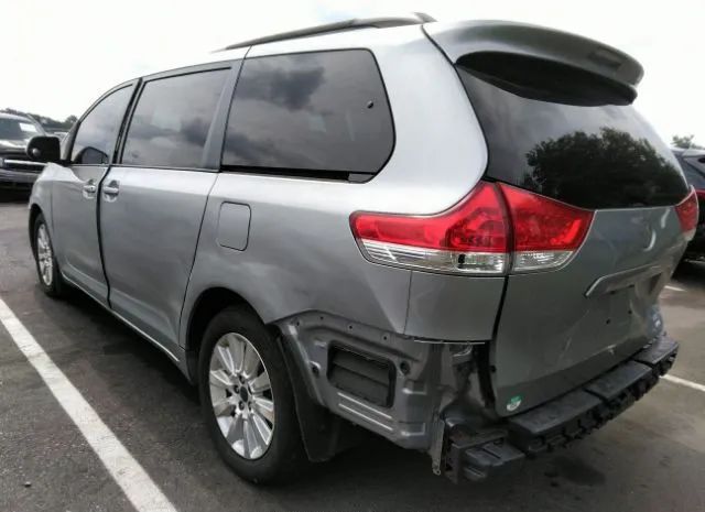 Photo 2 VIN: 5TDJK3DC2BS025390 - TOYOTA SIENNA 