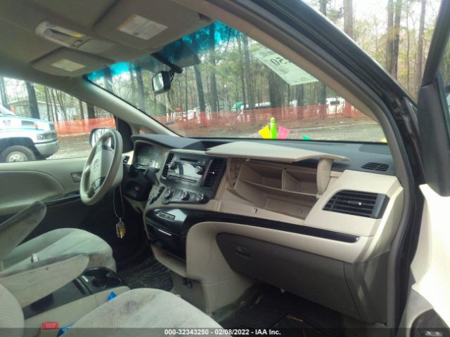 Photo 4 VIN: 5TDJK3DC2BS029780 - TOYOTA SIENNA 