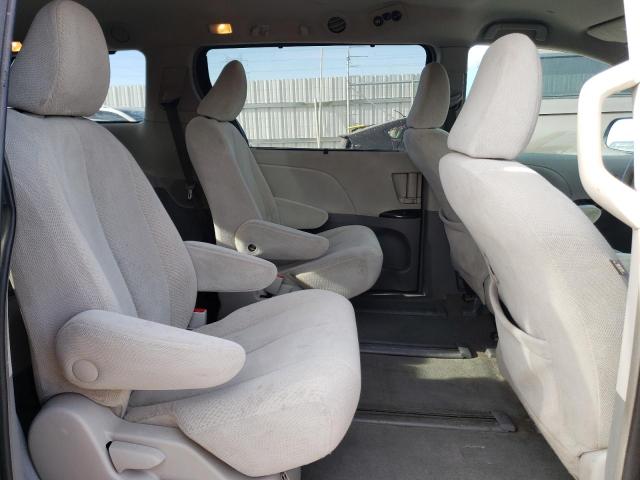 Photo 10 VIN: 5TDJK3DC2CS034690 - TOYOTA SIENNA LE 