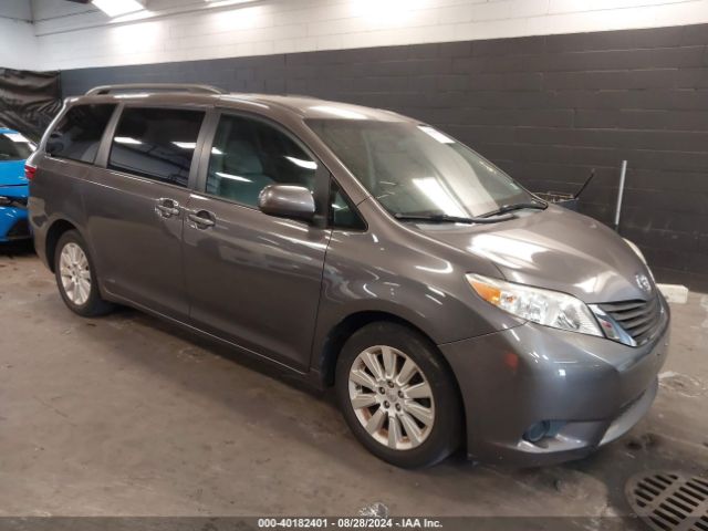 Photo 0 VIN: 5TDJK3DC2FS117041 - TOYOTA SIENNA 