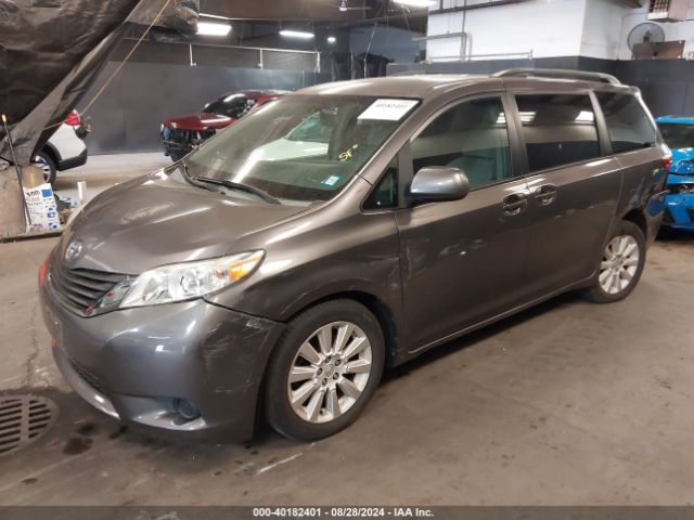 Photo 1 VIN: 5TDJK3DC2FS117041 - TOYOTA SIENNA 