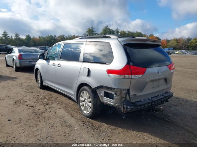 Photo 2 VIN: 5TDJK3DC3BS003673 - TOYOTA SIENNA 