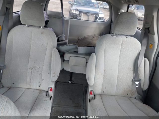 Photo 7 VIN: 5TDJK3DC3BS003673 - TOYOTA SIENNA 