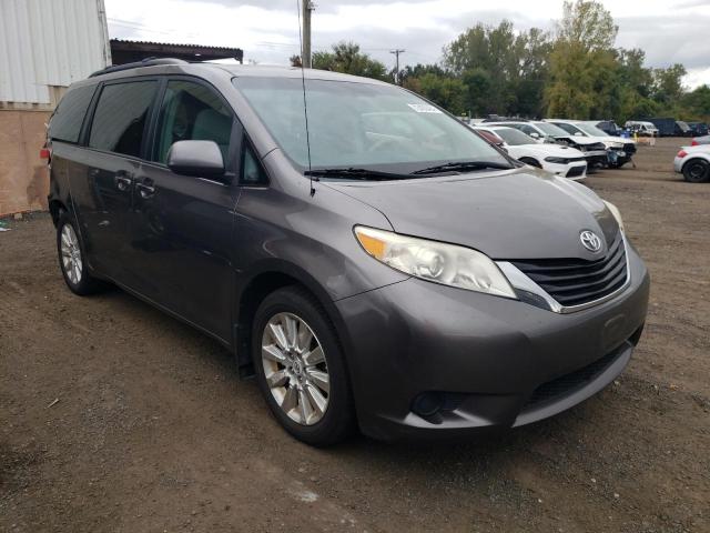 Photo 3 VIN: 5TDJK3DC3BS007304 - TOYOTA SIENNA LE 