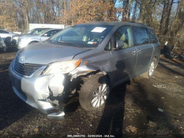 Photo 1 VIN: 5TDJK3DC3BS011417 - TOYOTA SIENNA 