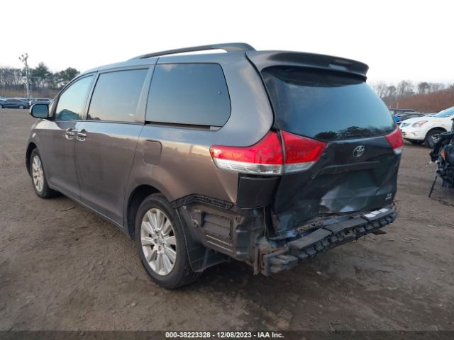 Photo 5 VIN: 5TDJK3DC3CS034147 - TOYOTA SIENNA 