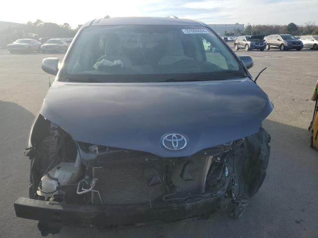 Photo 4 VIN: 5TDJK3DC3CS038912 - TOYOTA SIENNA LE 