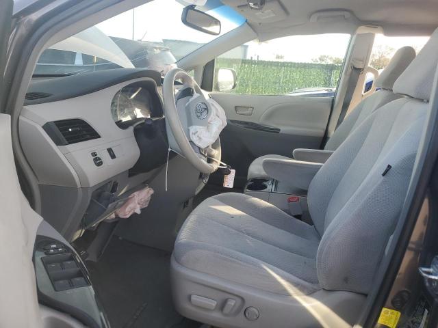 Photo 6 VIN: 5TDJK3DC3CS038912 - TOYOTA SIENNA LE 