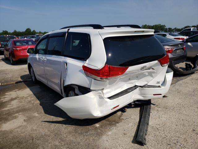 Photo 2 VIN: 5TDJK3DC3DS064721 - TOYOTA SIENNA LE 