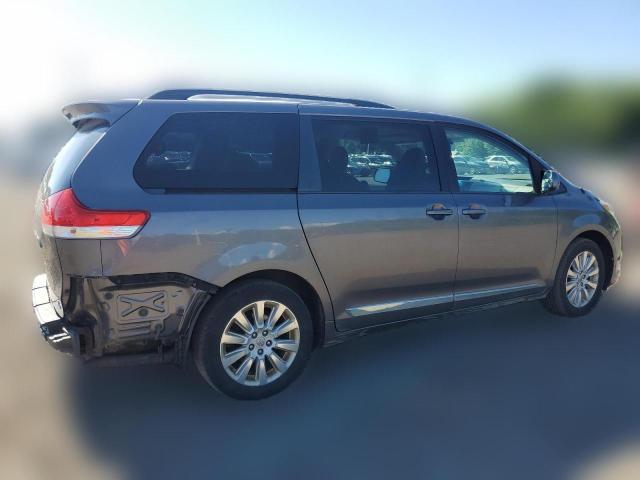 Photo 2 VIN: 5TDJK3DC3DS066761 - TOYOTA SIENNA LE 