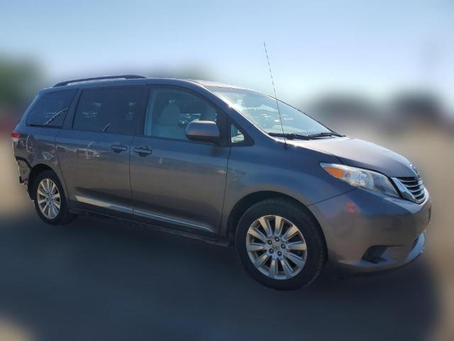 Photo 3 VIN: 5TDJK3DC3DS066761 - TOYOTA SIENNA LE 