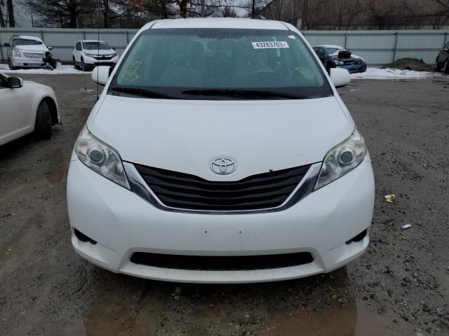 Photo 4 VIN: 5TDJK3DC3ES074098 - TOYOTA SIENNA LE 