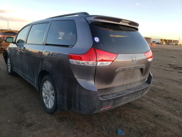 Photo 2 VIN: 5TDJK3DC4BS005710 - TOYOTA SIENNA LE 