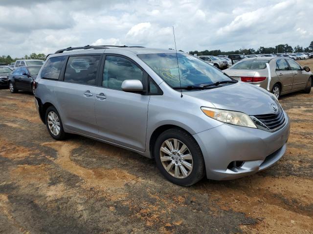 Photo 3 VIN: 5TDJK3DC4CS043276 - TOYOTA SIENNA LE 