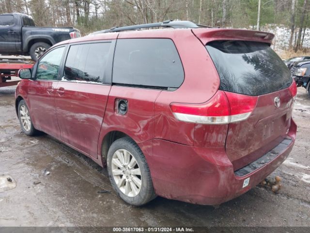 Photo 2 VIN: 5TDJK3DC4CS047215 - TOYOTA SIENNA 