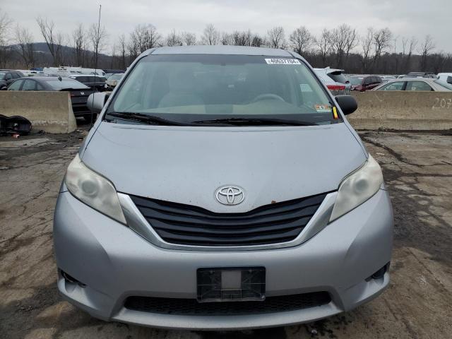 Photo 4 VIN: 5TDJK3DC4DS065392 - TOYOTA SIENNA LE 