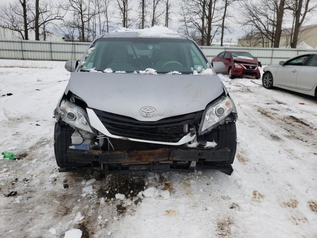 Photo 4 VIN: 5TDJK3DC4DS066462 - TOYOTA SIENNA LE 