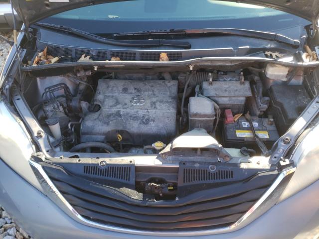 Photo 6 VIN: 5TDJK3DC5BS002394 - TOYOTA SIENNA LE 