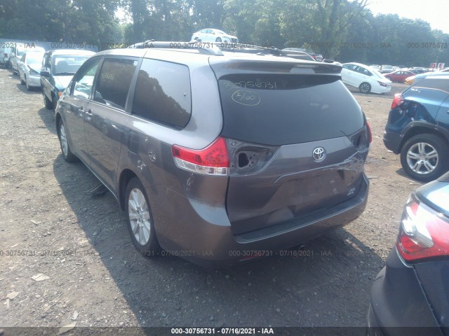 Photo 2 VIN: 5TDJK3DC5BS026341 - TOYOTA SIENNA 