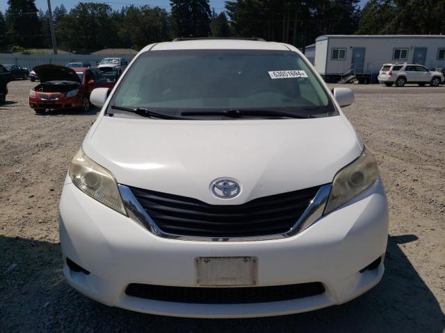 Photo 4 VIN: 5TDJK3DC5BS028025 - TOYOTA SIENNA LE 