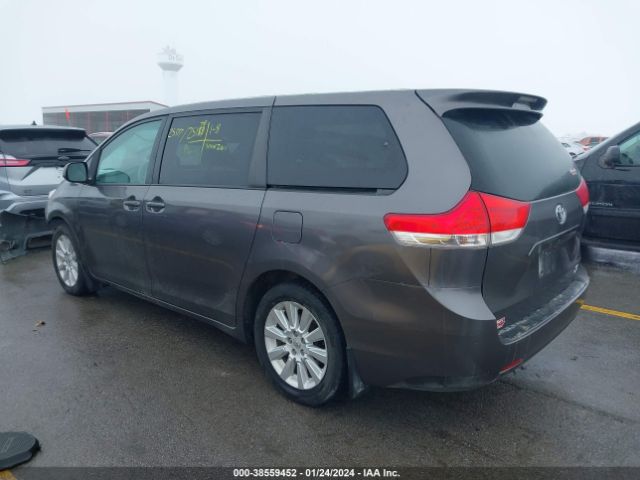 Photo 2 VIN: 5TDJK3DC5CS046638 - TOYOTA SIENNA 