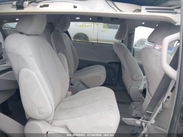 Photo 7 VIN: 5TDJK3DC5CS046638 - TOYOTA SIENNA 