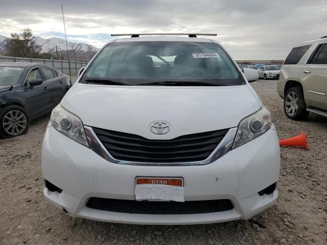 Photo 4 VIN: 5TDJK3DC5CS048485 - TOYOTA SIENNA LE 