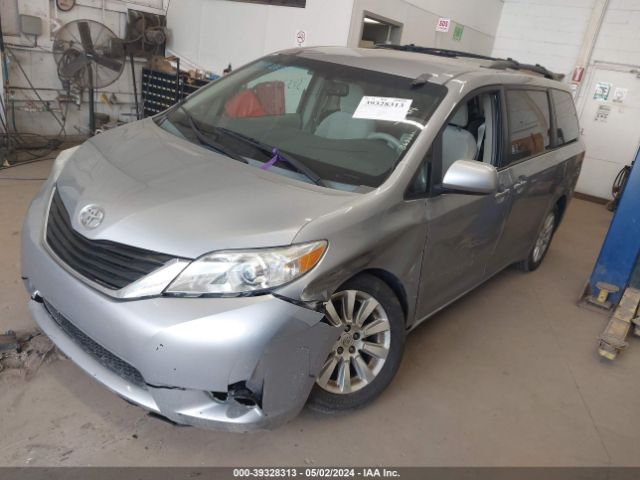 Photo 1 VIN: 5TDJK3DC5CS048728 - TOYOTA SIENNA 