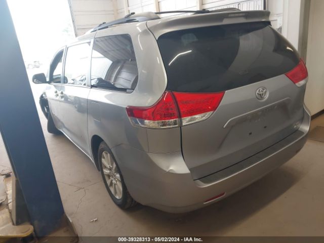 Photo 2 VIN: 5TDJK3DC5CS048728 - TOYOTA SIENNA 