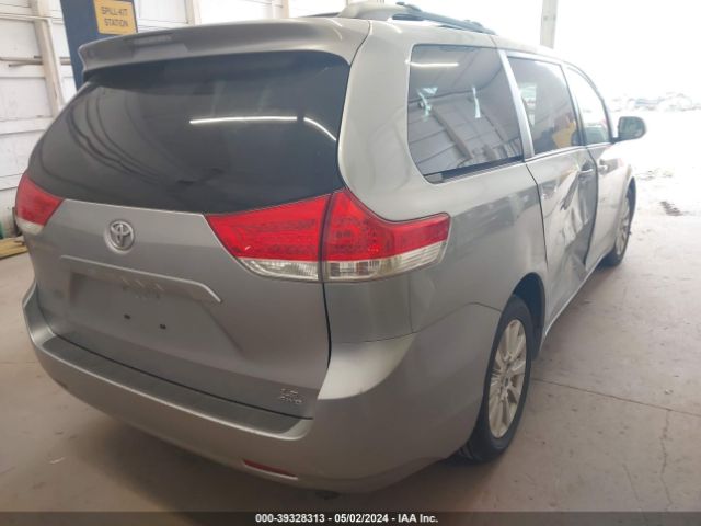 Photo 3 VIN: 5TDJK3DC5CS048728 - TOYOTA SIENNA 