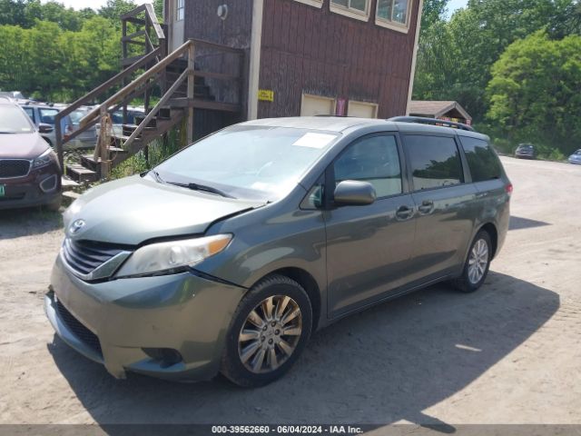 Photo 1 VIN: 5TDJK3DC5CS048745 - TOYOTA SIENNA 