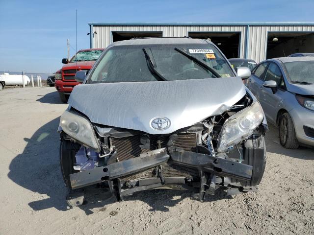 Photo 4 VIN: 5TDJK3DC5ES087208 - TOYOTA SIENNA LE 