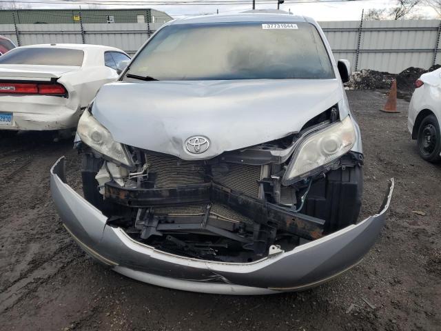 Photo 4 VIN: 5TDJK3DC5ES088004 - TOYOTA SIENNA LE 