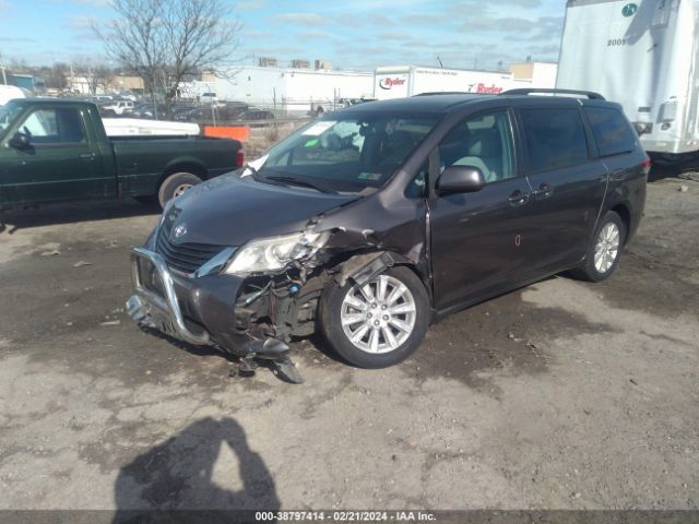 Photo 1 VIN: 5TDJK3DC6BS005577 - TOYOTA SIENNA 