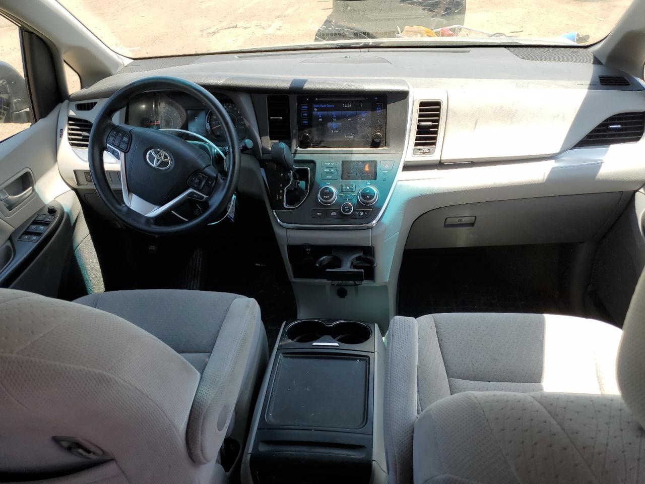 Photo 7 VIN: 5TDJK3DC6GS143319 - TOYOTA SIENNA 