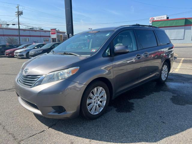 Photo 1 VIN: 5TDJK3DC7BS019987 - TOYOTA SIENNA LE 