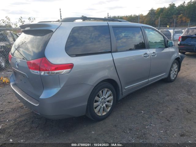 Photo 3 VIN: 5TDJK3DC7BS027622 - TOYOTA SIENNA 