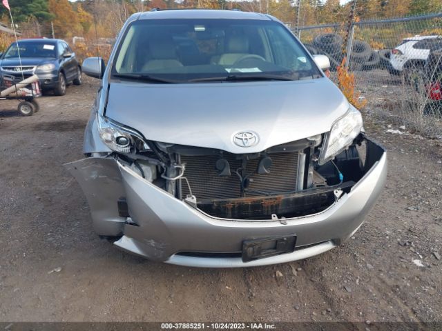 Photo 5 VIN: 5TDJK3DC7BS027622 - TOYOTA SIENNA 