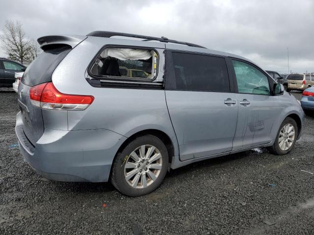 Photo 2 VIN: 5TDJK3DC7DS059134 - TOYOTA SIENNA LE 