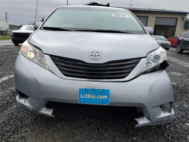 Photo 4 VIN: 5TDJK3DC7DS059134 - TOYOTA SIENNA LE 