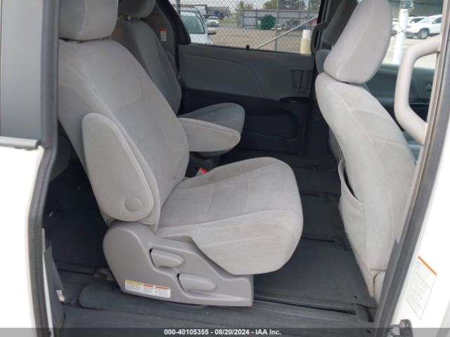 Photo 7 VIN: 5TDJK3DC7FS099393 - TOYOTA SIENNA 