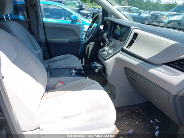 Photo 4 VIN: 5TDJK3DC7GS130028 - TOYOTA SIENNA 