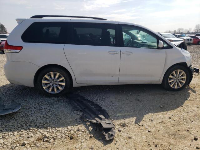 Photo 2 VIN: 5TDJK3DC8CS038890 - TOYOTA SIENNA LE 