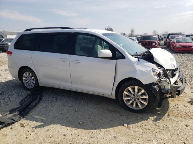 Photo 3 VIN: 5TDJK3DC8CS038890 - TOYOTA SIENNA LE 