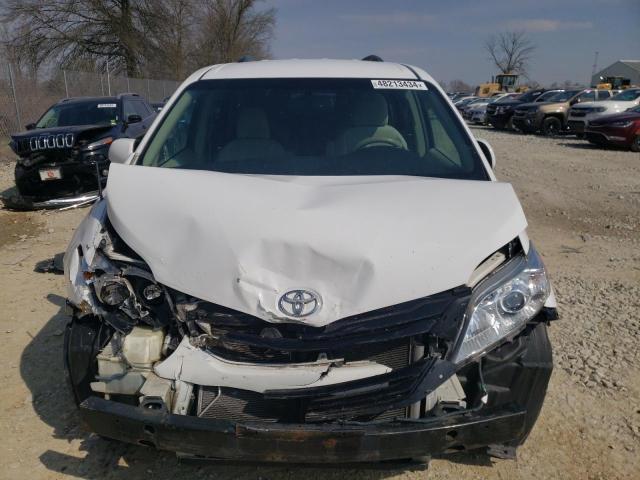 Photo 4 VIN: 5TDJK3DC8CS038890 - TOYOTA SIENNA LE 