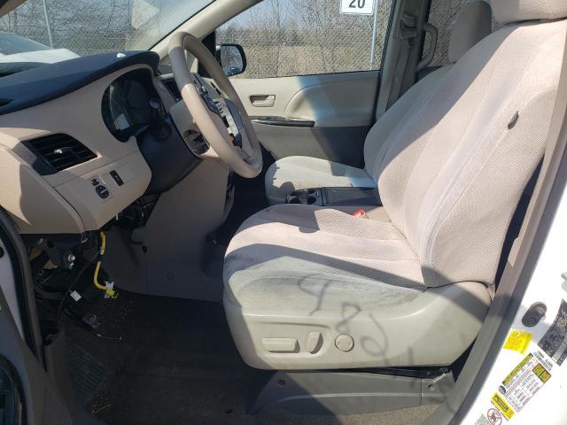 Photo 6 VIN: 5TDJK3DC8CS038890 - TOYOTA SIENNA LE 