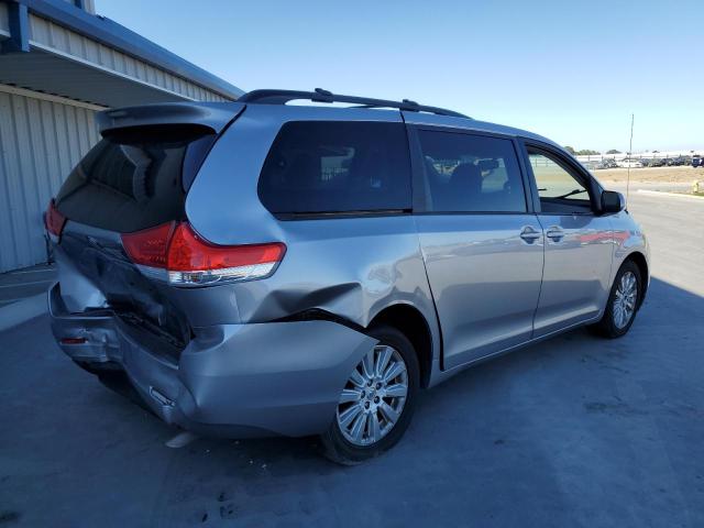 Photo 2 VIN: 5TDJK3DC8CS043006 - TOYOTA SIENNA 