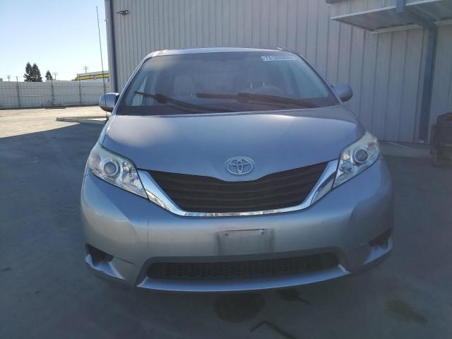 Photo 4 VIN: 5TDJK3DC8CS043006 - TOYOTA SIENNA 