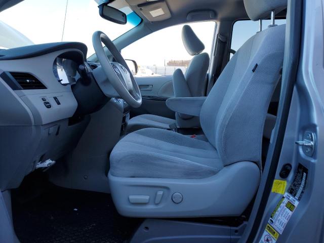 Photo 6 VIN: 5TDJK3DC8CS043006 - TOYOTA SIENNA 