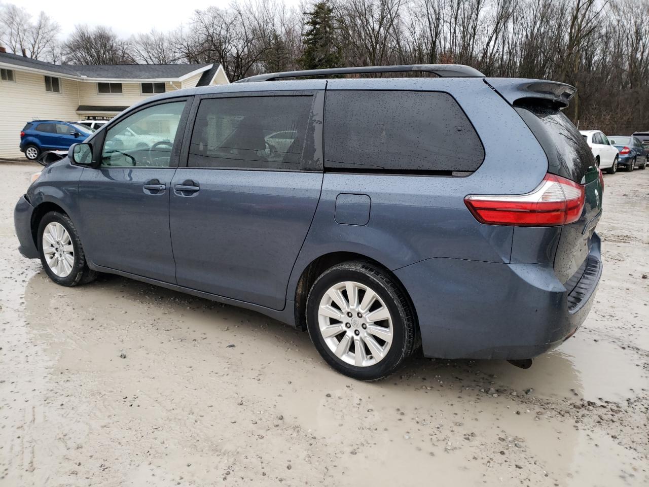 Photo 1 VIN: 5TDJK3DC8FS121904 - TOYOTA SIENNA 